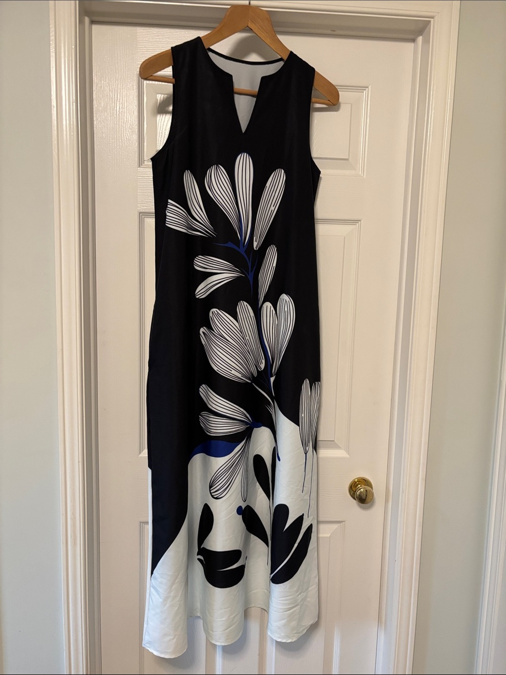 Black & White Floral Sleeveless Maxi Dress